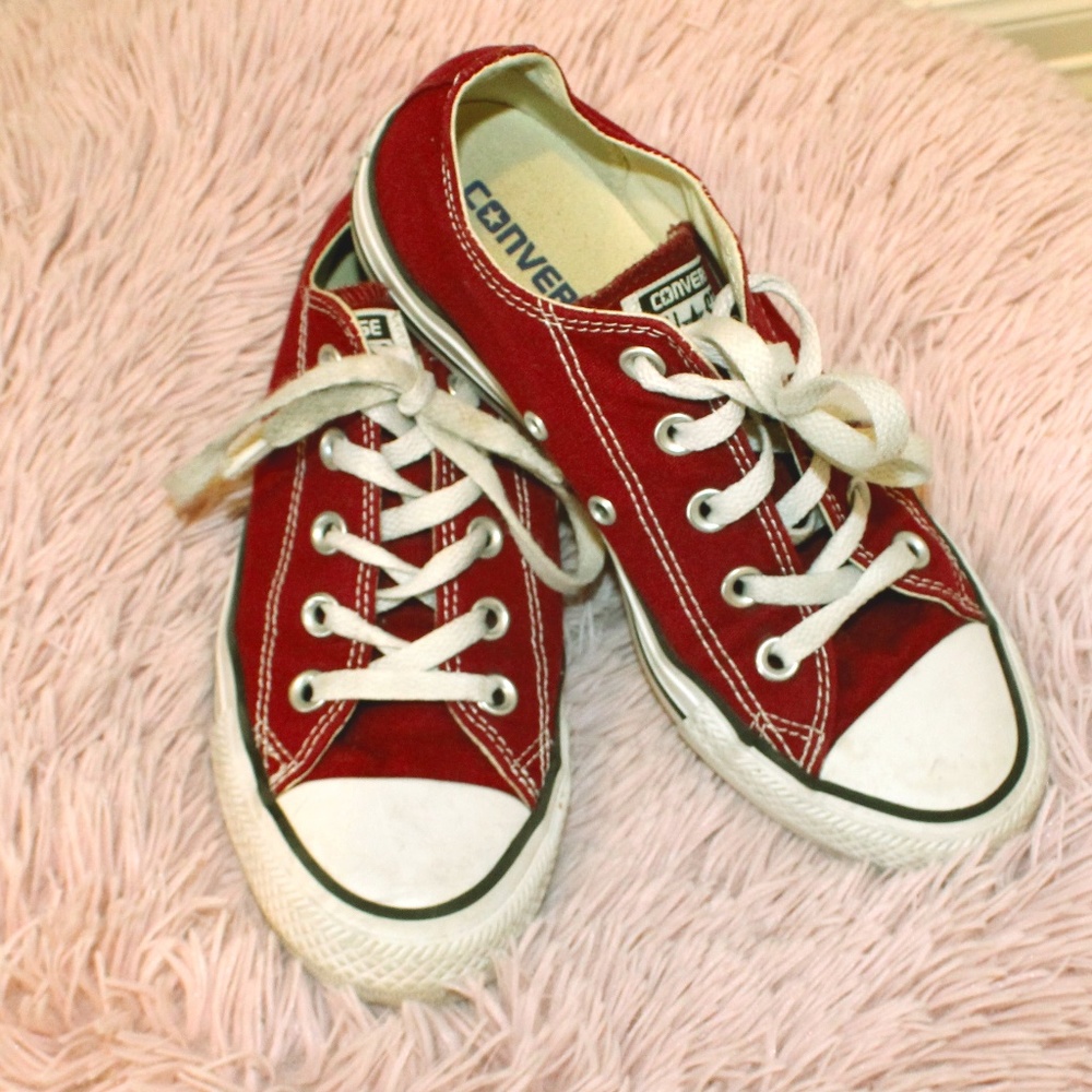 All star Converse Maroon\ Burgandy Sneakers